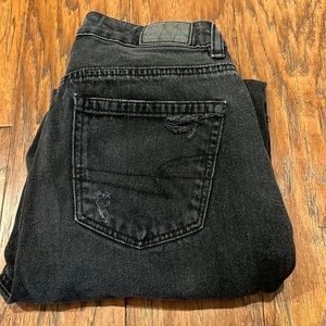 American Eagle Mom Straight Jean size 0 regular like new.